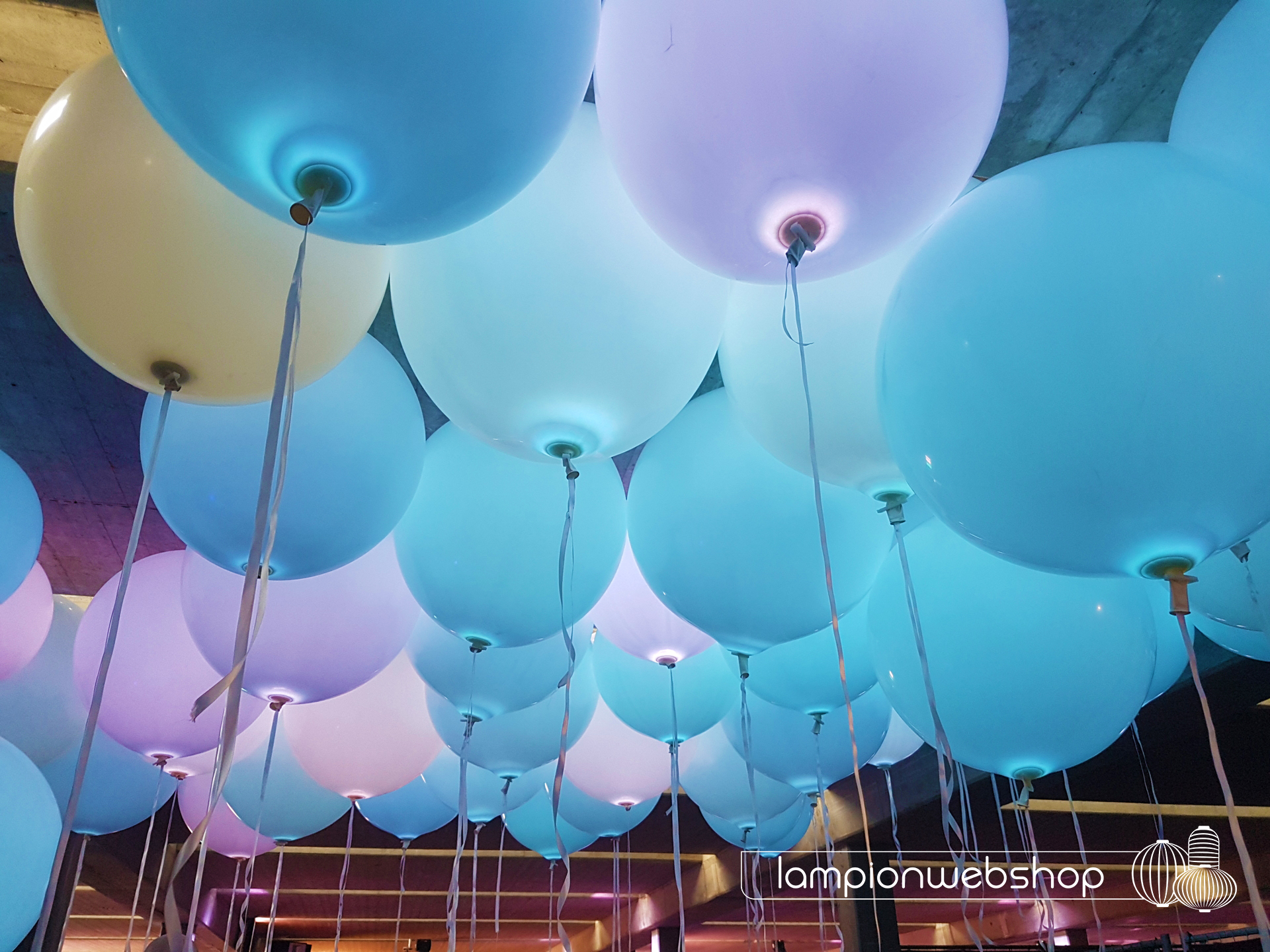 vermomming fontein Harmonisch Reuze led ballonnen voor evenement en festival - Lampionwebshop